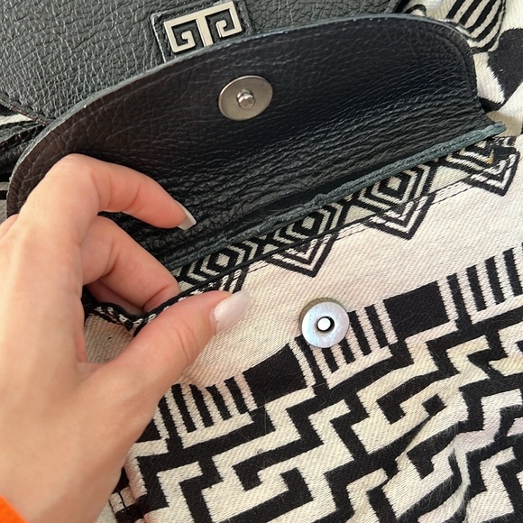 Greece brand El. Leather backpack great condition , almost new - Picture 3 of 9